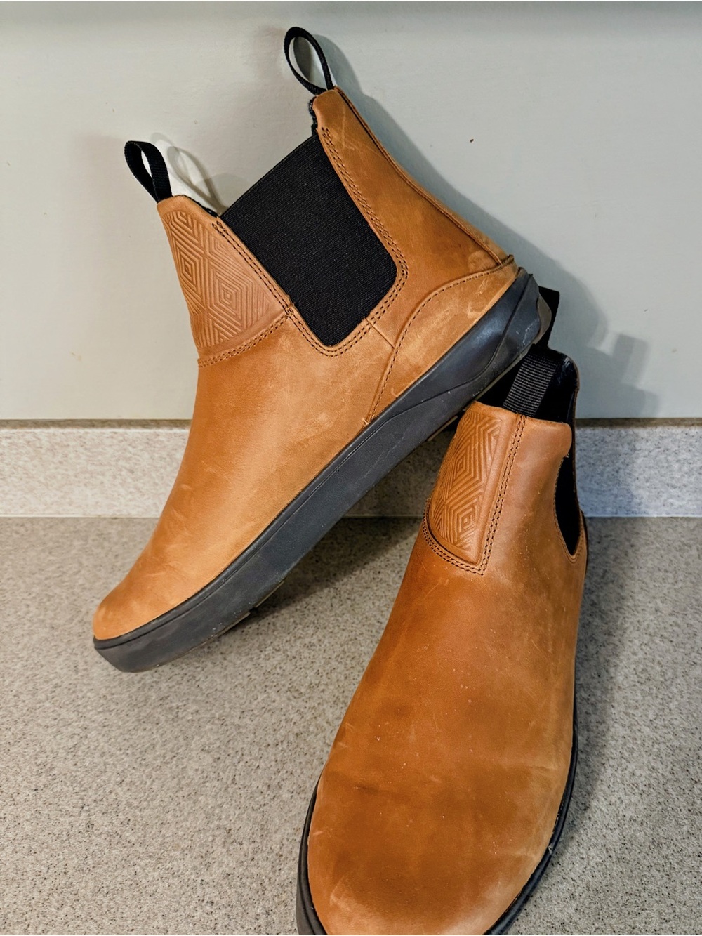 OluKai Men's Tan Chelsea Slip-On Boots with Black Elastic